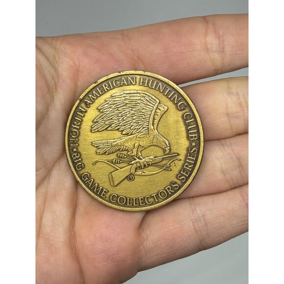 Vintage North American Hunting Club Elk Brass Medallion Coin 1.5" Collectible - Picture 4 of 5